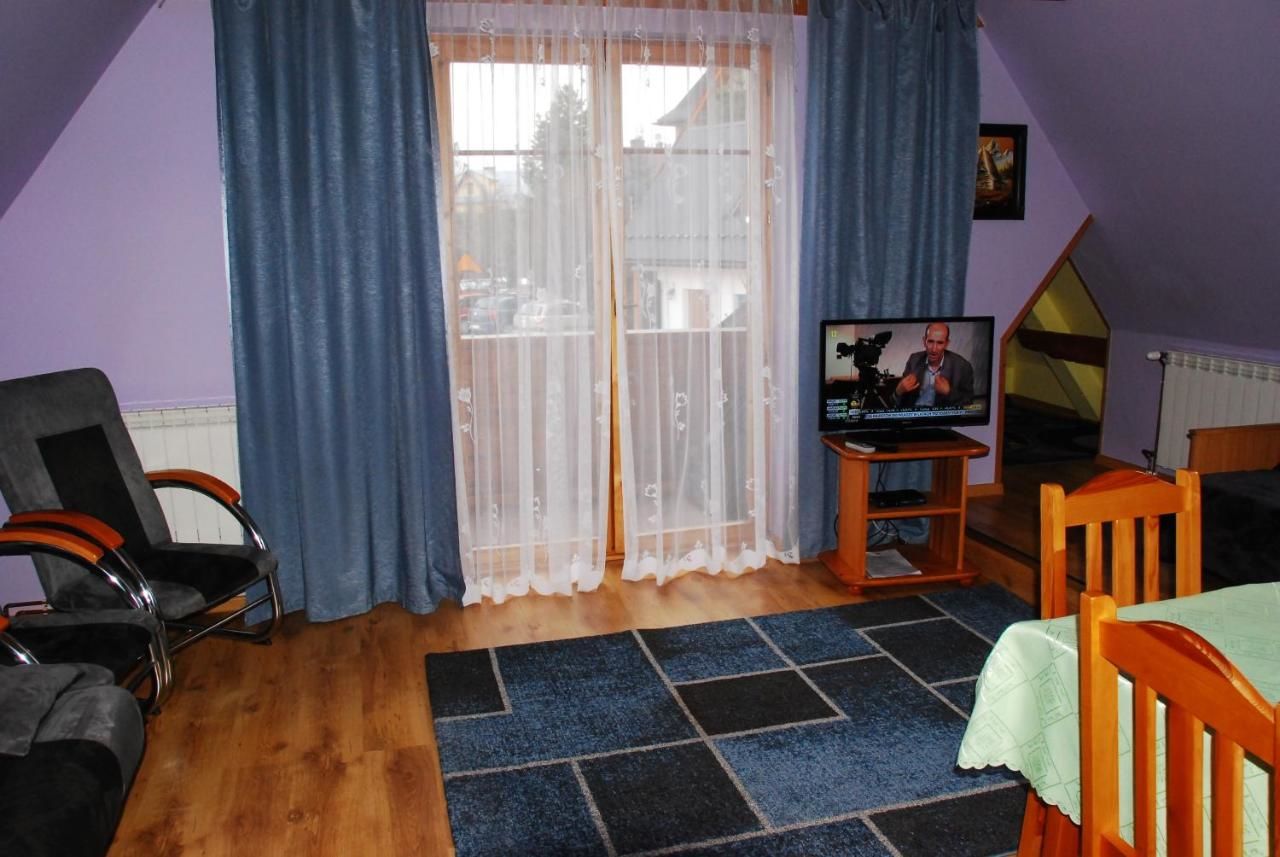 Проживание в семье Pokoje i Apartamenty u Architekta Чарна-Гура