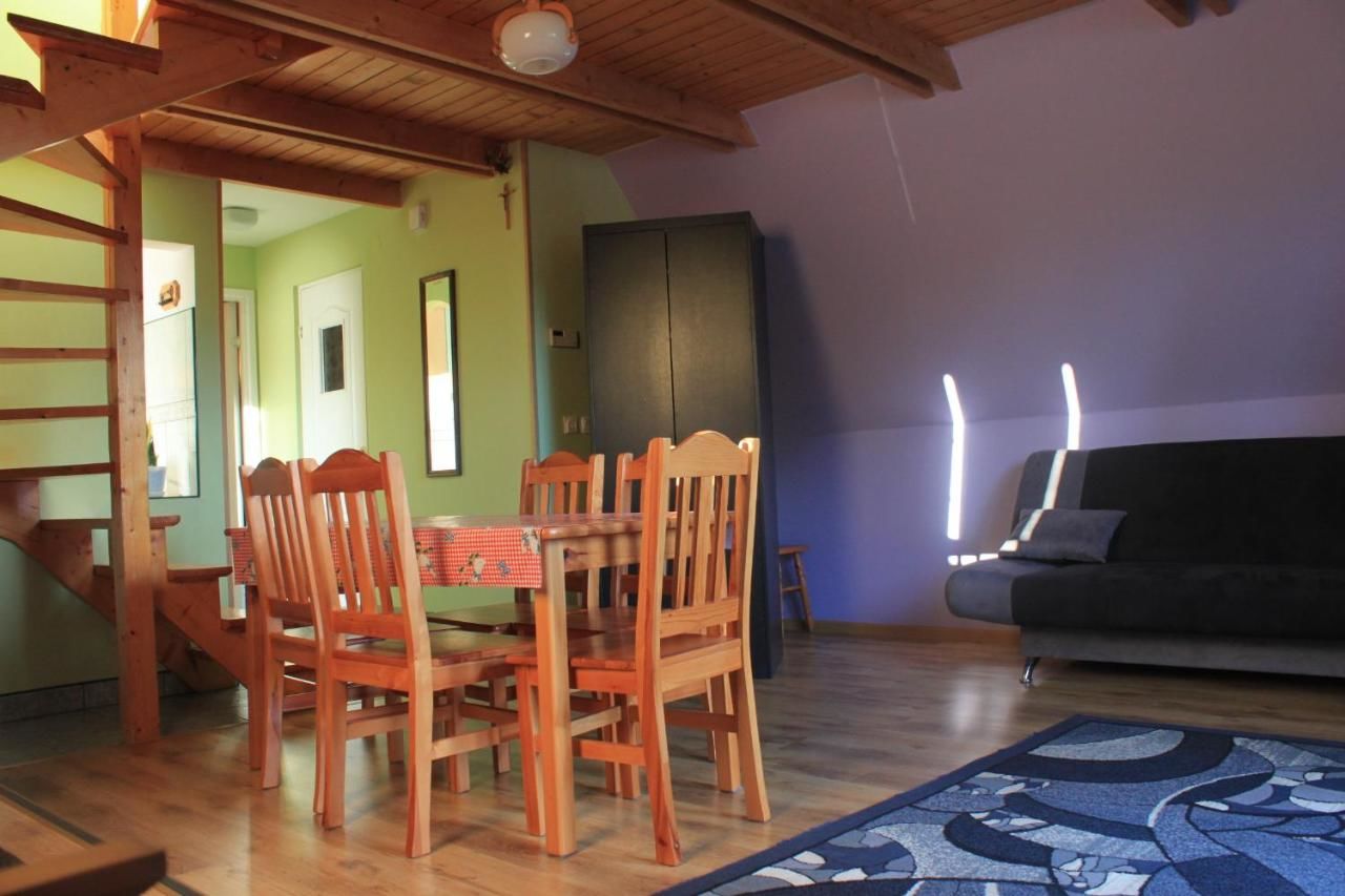 Проживание в семье Pokoje i Apartamenty u Architekta Чарна-Гура