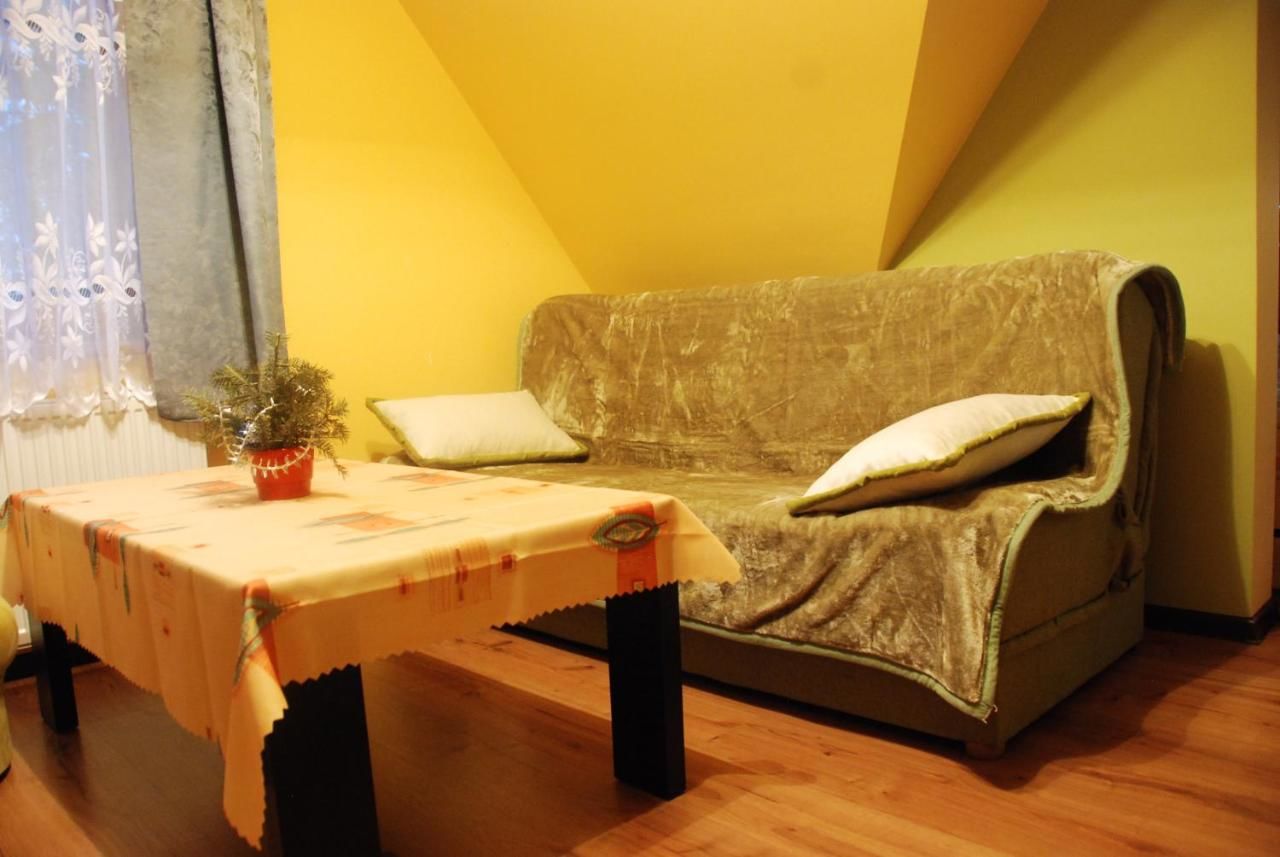 Проживание в семье Pokoje i Apartamenty u Architekta Чарна-Гура