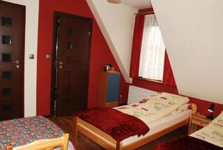 Проживание в семье Pokoje i Apartamenty u Architekta Чарна-Гура Трехместный номер-2