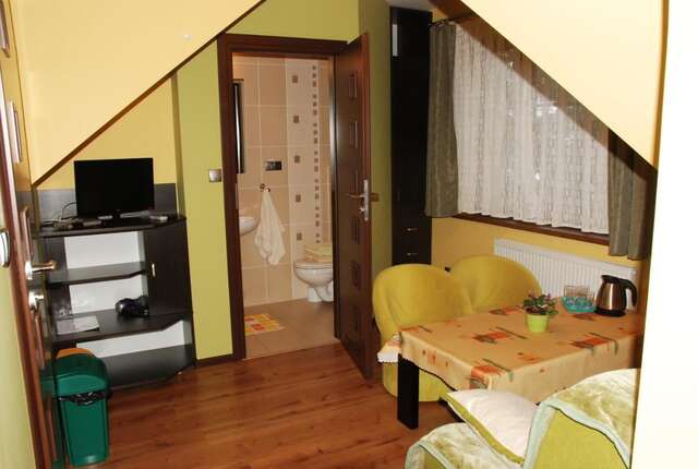 Проживание в семье Pokoje i Apartamenty u Architekta Чарна-Гура-20